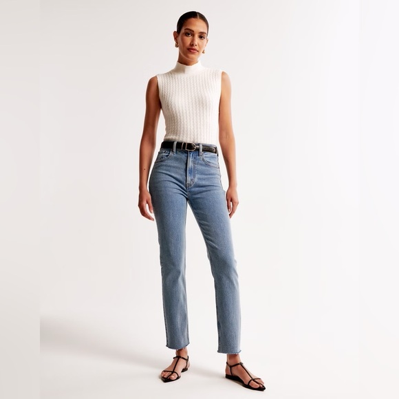 Abercrombie & Fitch The Ankle Straight Ultra High Rise - Picture 1 of 14